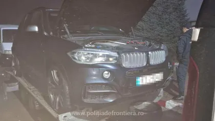 Trei autoturisme furate din Germania și Suedia, în valoare de 320.000 de euro, descoperite dezmembrate în Portul Constanța