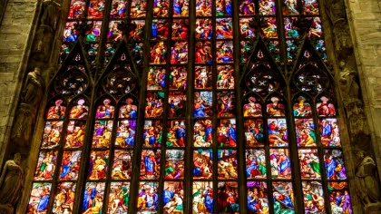 Cum a distrus un politician din Italia un vitraliu istoric valorat la 40.000 de euro?