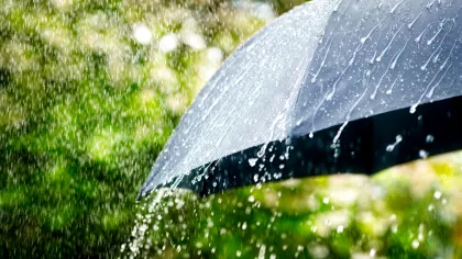 Meteorologii au anunțat că vremea va continua să fie deosebit de rece