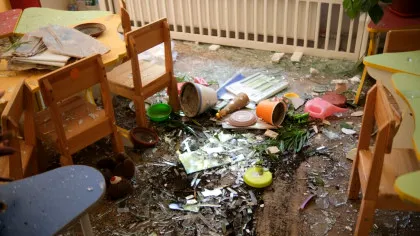 Grădiniță din Harkov, bombardată de forțele ruse. Zeci de copii au fost evacuați