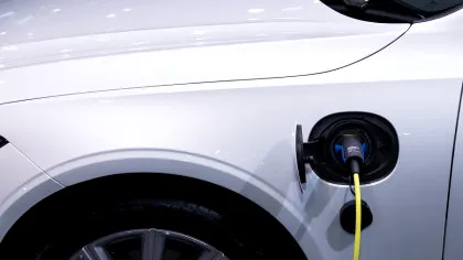 Ministrul german de Finanţe avertizează producătorii: „Viitorul mobilităţii este electric” / „Producătorii auto germani nu ar trebui să interpreteze greşit propunerea”