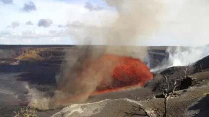 „Cel mai extraordinar spectacol al naturii”: Un vulcan din Hawaii a început să erupă din nou