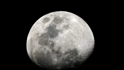 În urmă cu 13 ani, cel mai mare meteorit observat vreodată lovea Luna