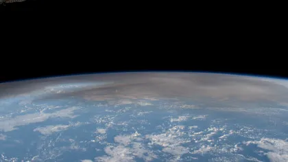 Oamenii de știință, uimiți de norul unui vulcan care distruge metanul din atmosferă