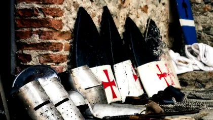 13 octombrie 1307 – Arestarea Cavalerilor Templieri. A început atunci superstiția „Vinerea 13”?