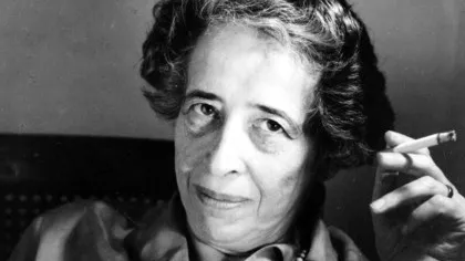 Hannah Arendt și „banalitatea răului”: de ce oamenii obișnuiți pot deveni complici ai nedreptății