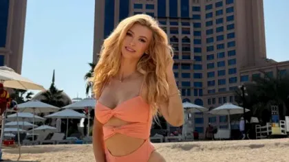 FOTO. Andreea Bălan, imagini în costum de baie la Abu Dhabi