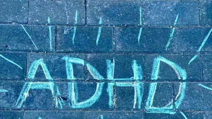 Cum se manifestă ADHD la adulți și ce poți face ca să-ți regăsești echilibrul