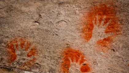 O amprentă de acum 67.800 de ani este cea mai veche formă de artă descoperită vreodată