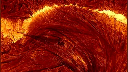 Astronomii au surprins imagini record ale unei erupții solare și ale buclelor coronale