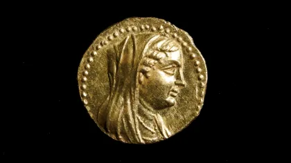 Descoperire arheologică rară în Ierusalim: Monedă de 2.270 de ani cu portretul unei regine egiptene