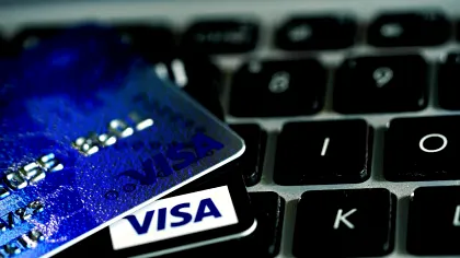 Comerțul online ia amploare în România / Peste 74% dintre internauți au făcut cumpărături online în 2025