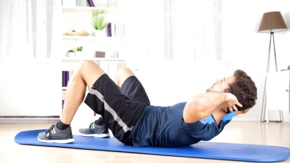 De ce cxercițiile clasice nu sunt cea mai bună alegere pentru un abdomen plat?