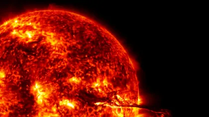 Oamenii de știință au rezolvat misterul vechi de 70 de ani al „căldurii imposibile” a Soarelui