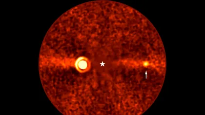 Astronomii au observat cea mai slabă exoplanetă văzută vreodată de pe Pământ, după un deceniu în care a „stat ascunsă”