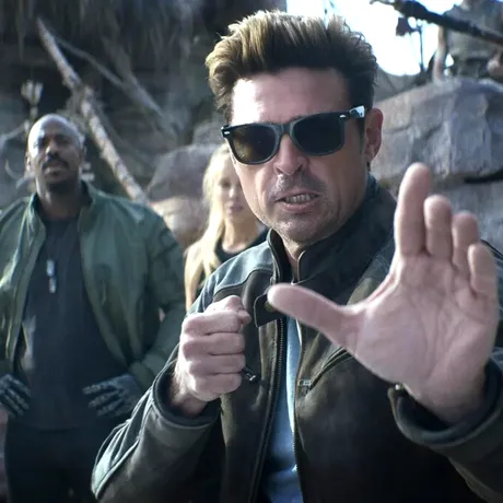 Primele imagini din filmul Mortal Kombat II: iată cum arată Karl Urban în rolul lui Johnny Cage