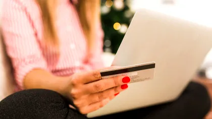 Peste 70% dintre clienții unei bănci din România își iau creditele de nevoi personale 100% digital