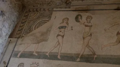 Flip-flops de pe vremea Imperiului Roman. Misterul mozaicului descoperit în Sicilia