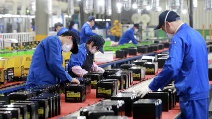 China avertizează asupra riscurilor de supracapacitate în industria bateriilor
