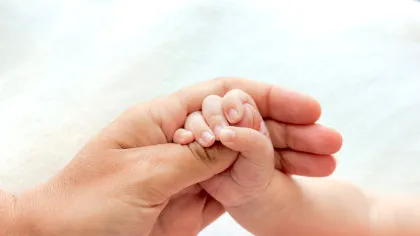 Schimbările climatice „influențează cine se naște și cine nu se naște”, arată un studiu de la Oxford