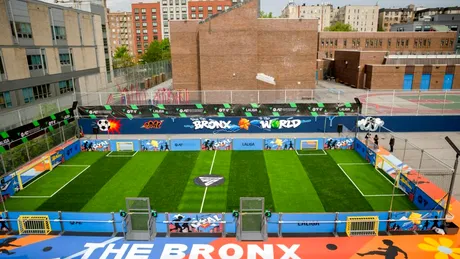 EA SPORTS FC și LA LIGA inaugurează un nou teren comunitar în New York, în cadrul programului FC FUTURES