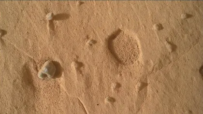 NASA a descoperit găuri ciudate pe Marte, iar oamenii de știință nu știu ce le-a format