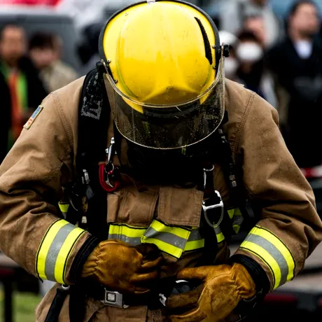 Pompier, sancționat după ce șefii au aflat că avea un canal de gaming pe YouTube