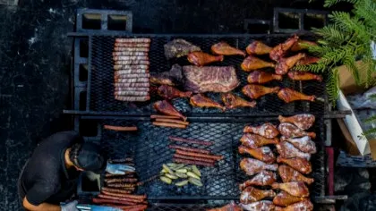 BANCUL ZILEI. Iepurașul la restaurant: – Aveți mici de cal?