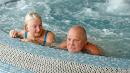 Munca după pensionare, asociată cu o satisfacție mai mare a vieții, în special la bărbați