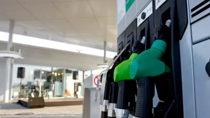 Carburanții, mai scumpi de la 1 ianuarie: cât au ajuns să coste benzina și motorina după majorarea accizelor