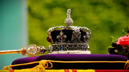 Expoziție istorică la Palatul Buckingham: Vizitatorii vor putea vedea cea mai faimoasă coroană a Reginei Elisabeta a II-a