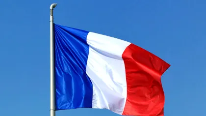 Franța analizează interzicerea accesului copiilor sub 15 ani la rețelele sociale