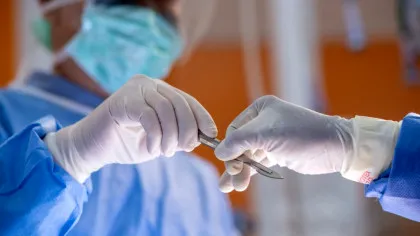 Unul dintre cei mai importanți neurochirurgi din Europa, acuzat că a greșit zeci de operații