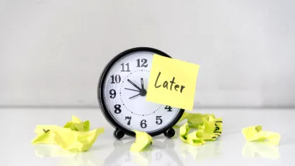 Ce au descoperit cercetătorii japonezi despre oamenii „vinovați” de procrastinare?