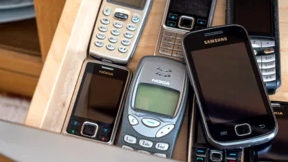 Cum poți să refolosești telefoanele vechi și uitate din sertare?