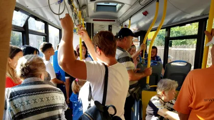 Locuitorii unui oraș din România ar putea avea transport public cu 1 leu pe zi