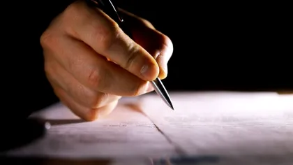 Scrisul ar putea ascunde indicii despre declinul cognitiv, arată un studiu