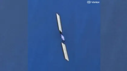 Satelitul Starlink defect, fotografiat de pe orbită de un satelit WorldView-3, al companiei Vantor, la solicitarea SpaceX