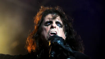 Cum Alice Cooper a salvat celebrul Hollywood Sign de la dispariție