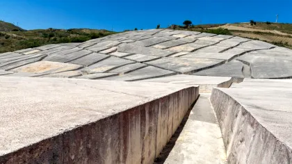 Un oraș acoperit cu beton este un „Pompeii modern” și simbol al artei contemporane