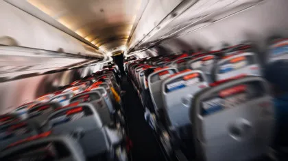 Locurile din avion pe care pasagerii ar trebui să le evite pe cât posibil