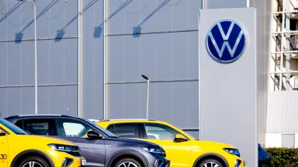 Volkswagen oprește producția la două fabrici din Germania