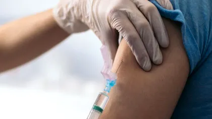 Vaccinul împotriva HPV reduce „aproape de zero” riscul de deces prin cancer de col uterin înainte de 30 de ani