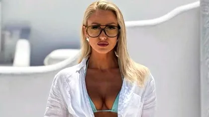 FOTO. Iuliana Pepene, imagini spectaculoase la Mykonos! Prezentatoarea a atras privirile
