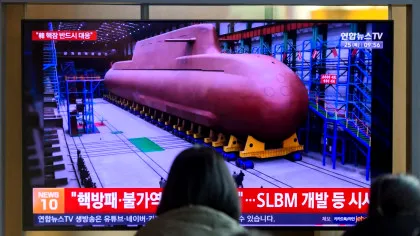 Crăciun în stil nord-coreean / Phenianul a anunțat construcția unui submarin strategic nuclear de 8.700 de tone