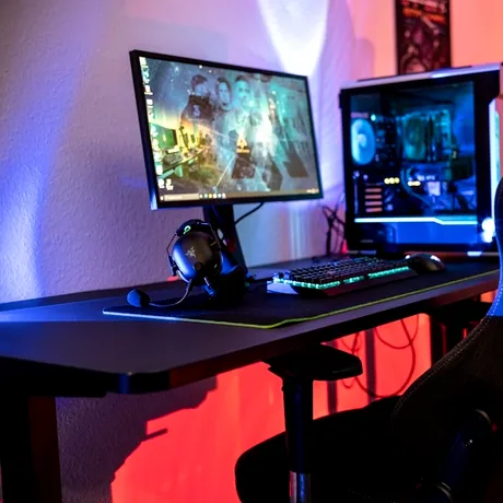 Scaun de gaming sau scaun de birou? Ce contează cu adevărat pentru confort după 8 ore la calculator (P)