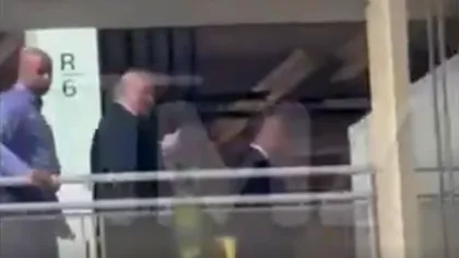 Trump i-a arătat degetul mijlociu unui angajat de la o fabrică Ford din Michigan / Reacția Casei Albe