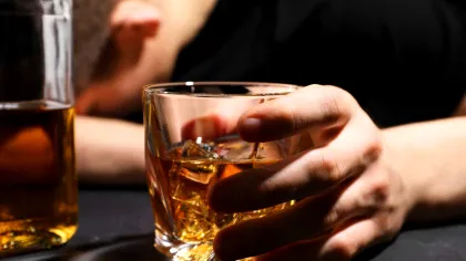 Oameni care se îmbată fără să bea alcool. Descoperirea care explică sindromul de fermentație intestinală, cunoscut ca „auto-brewery”