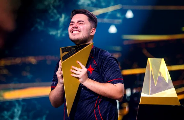 Jucătorul român Răzvan Puiu a câștigat titlul de Campion Mondial la EA SPORTS FC