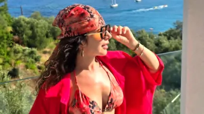 FOTO. Carmen Brumă, apariție fabuloasă în costum de baie! Imaginile momentului